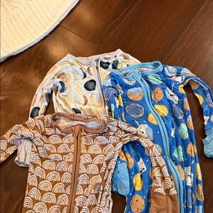 BUNDLE OF 3 LITTLE SLEEPIES FOOTIE JAMMIES